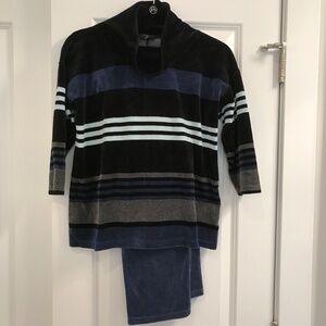 Talbots Petite Velour 3/4” length Sleeve Tracksuit